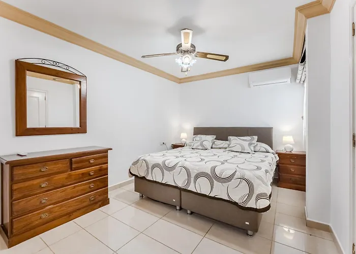 Terrazas Del Duque Ii Apartment